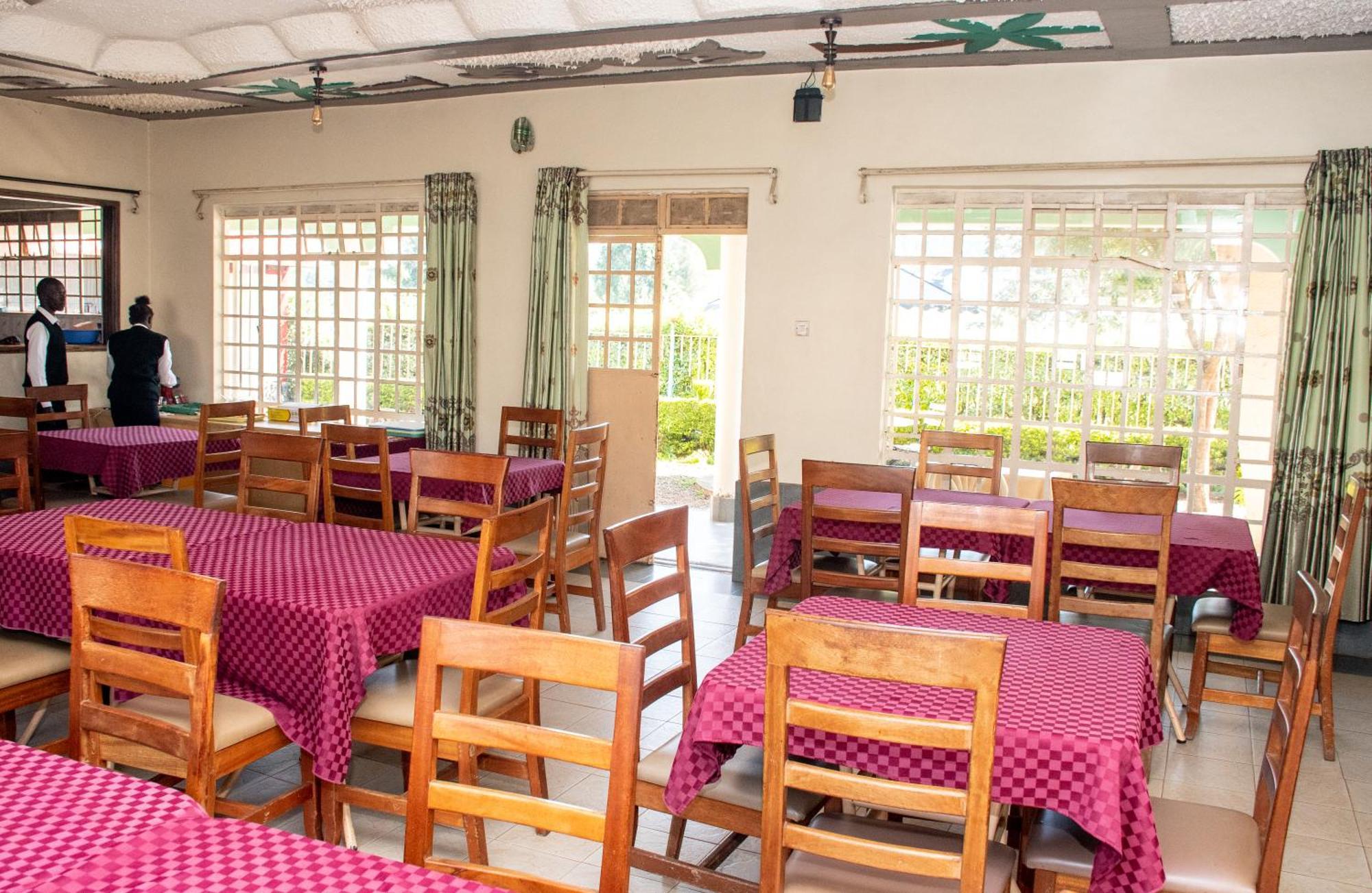 Super Break Hotel Kitale Exterior foto